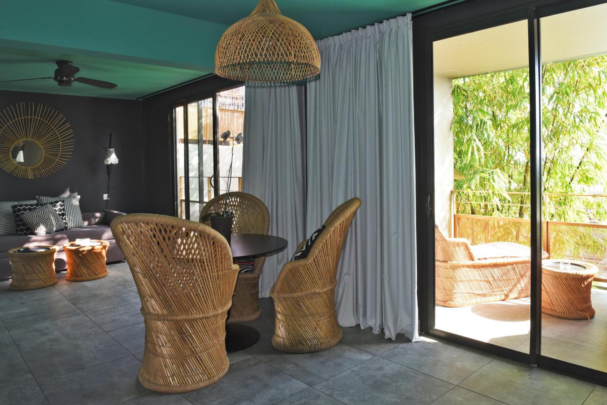 Hotel Dina Morgabine Saint Gilles Exterior foto