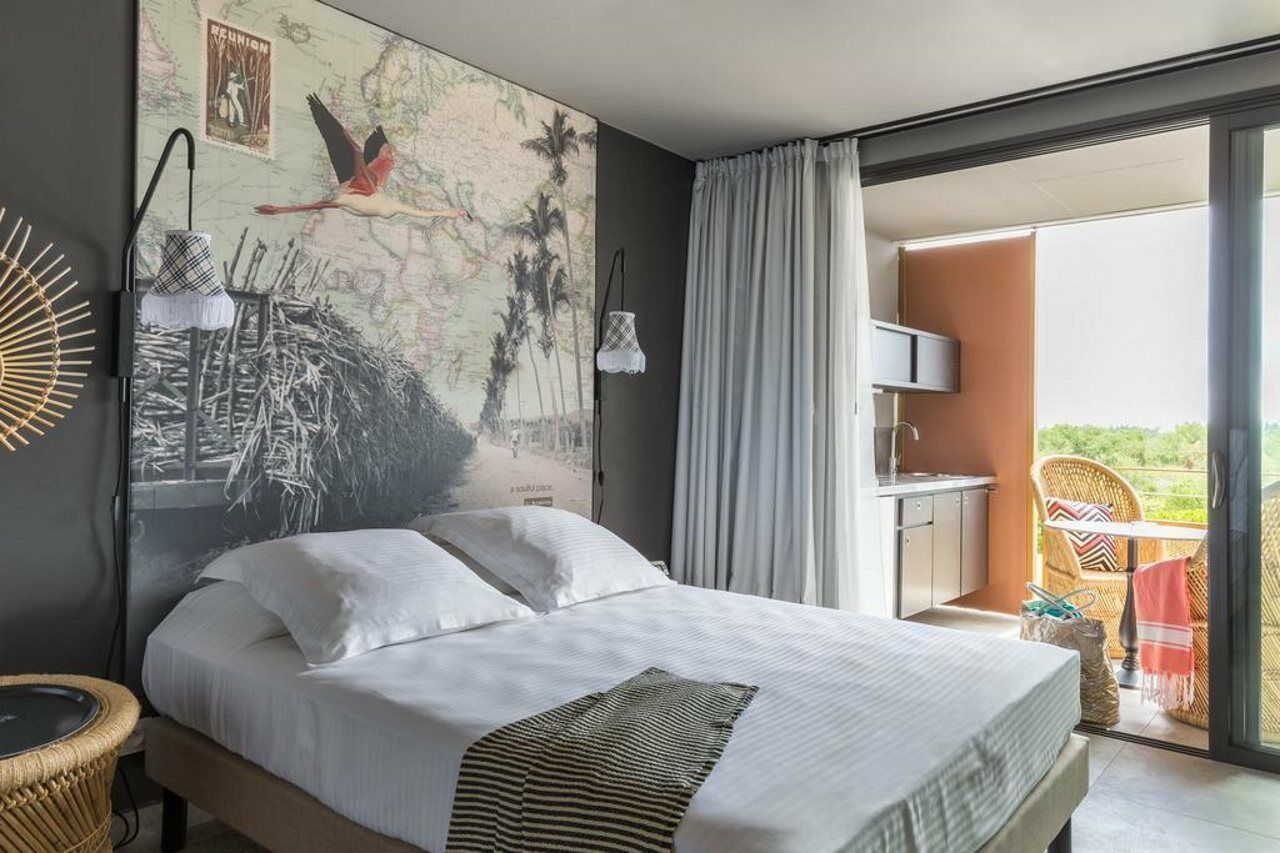 Hotel Dina Morgabine Saint Gilles Exterior foto